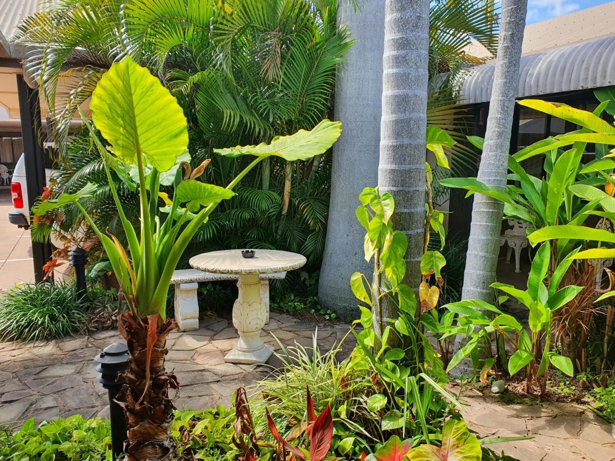 Rockhampton Palms Motor Inn Экстерьер фото