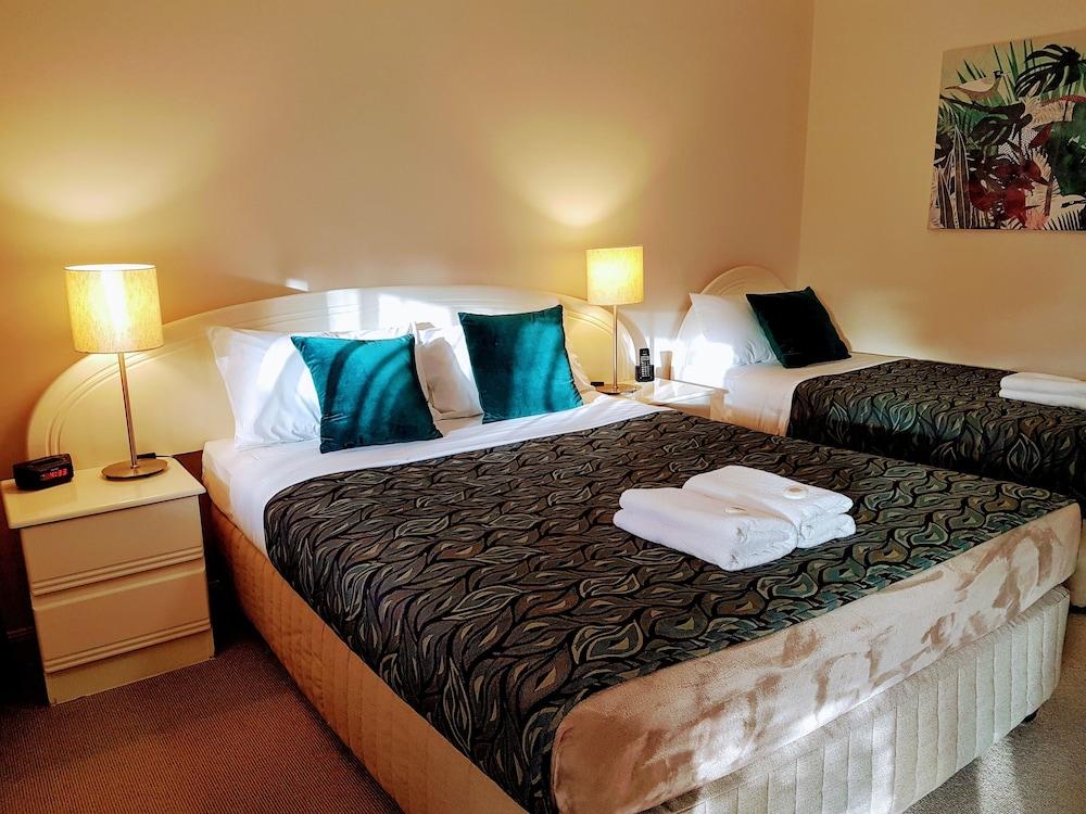 Rockhampton Palms Motor Inn Экстерьер фото
